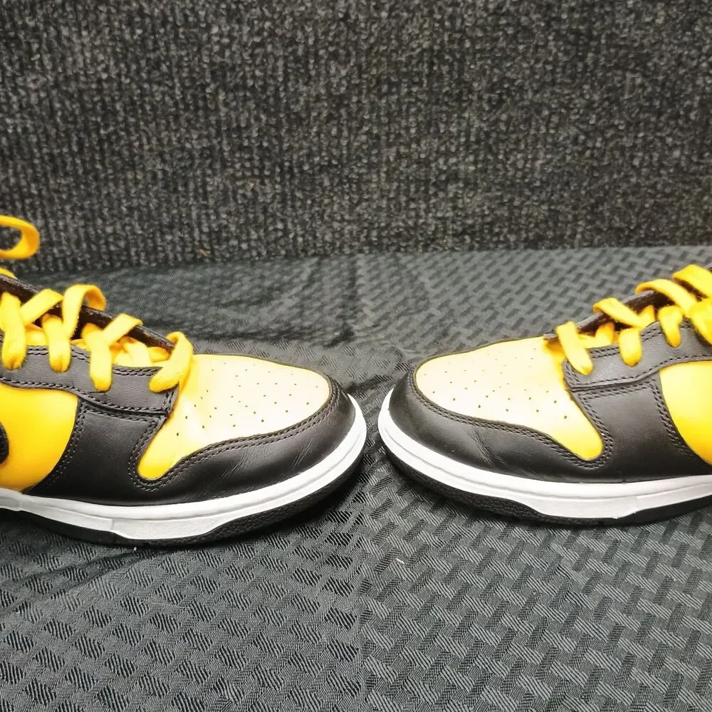 Nike Reverse Goldenrod DD1399-700 Size 10 Mens Used No Box